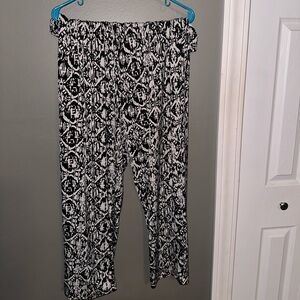 Black and white asymmetrical pattern pants